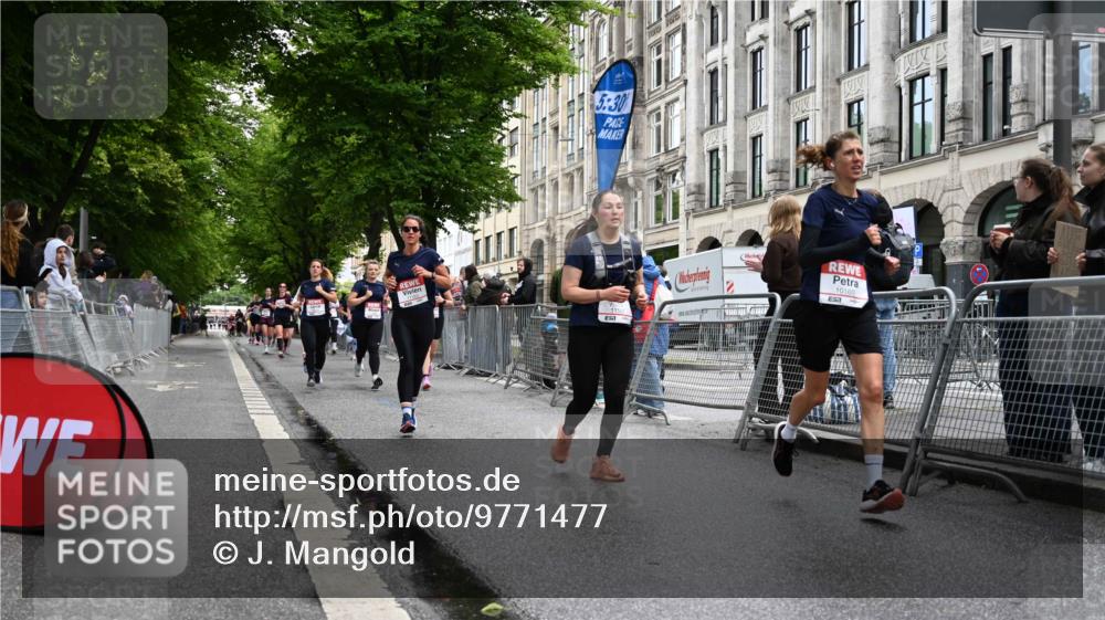 14.06.2026 - REWE Women's Run J. Mangold http://msf.ph/oto/9771477 14.06.2026 09:59:06 Ziel 10160, 10339, 10349, 10450, 10558, 10801, 10854, 10982, 11067, 11163, 11501 meine-sportfotos.de