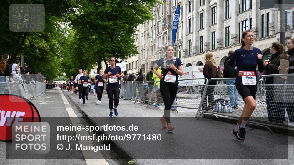 14.06.2026 - REWE Women's Run J. Mangold http://msf.ph/oto/9771480 14.06.2026 09:59:06 Ziel 10160, 10339, 10349, 10450, 10558, 10801, 10854, 10982, 11067, 11163, 11501 meine-sportfotos.de