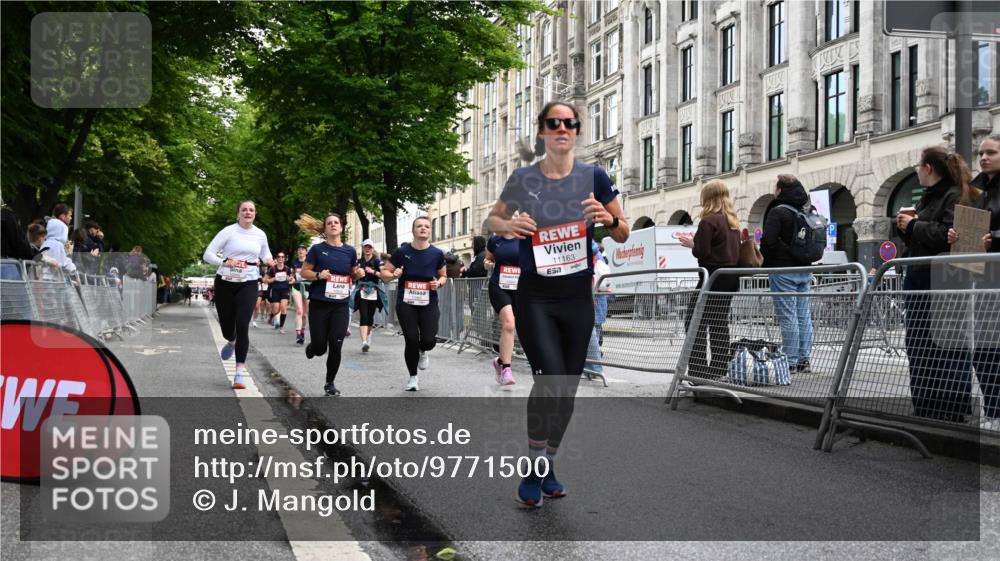 14.06.2026 - REWE Women's Run J. Mangold http://msf.ph/oto/9771500 14.06.2026 09:59:08 Ziel 10160, 10339, 10349, 10450, 10558, 10801, 10854, 10858, 10982, 11005, 11067, 11163, 11275, 11501 meine-sportfotos.de