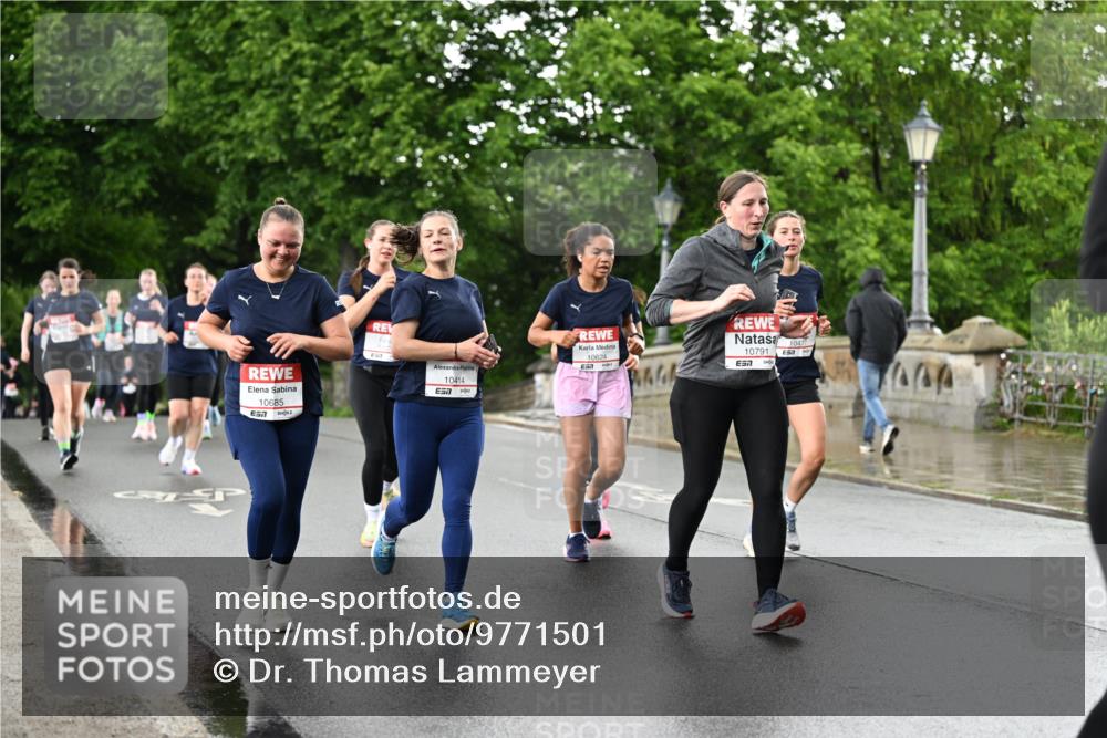 14.06.2026 - REWE Women's Run Dr. Thomas Lammeyer http://msf.ph/oto/9771501 14.06.2026 09:49:27 Laufen 10685, 10414, 7, 10624, 10477, 10791, 7 meine-sportfotos.de