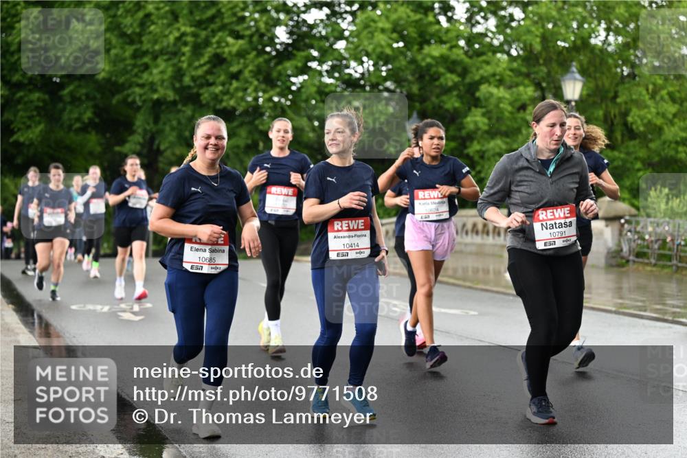 14.06.2026 - REWE Women's Run Dr. Thomas Lammeyer http://msf.ph/oto/9771508 14.06.2026 09:49:28 Laufen 10685, 10414, 10624, 10791, 657 meine-sportfotos.de