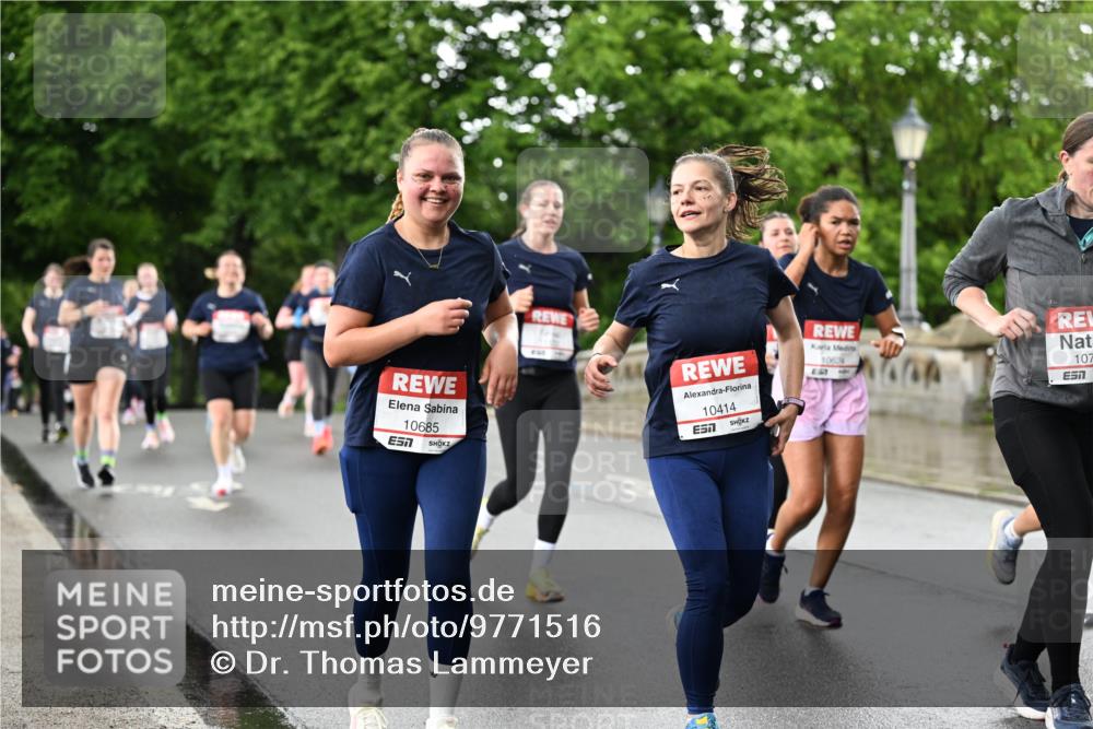 14.06.2026 - REWE Women's Run Dr. Thomas Lammeyer http://msf.ph/oto/9771516 14.06.2026 09:49:28 Laufen 10685, 10414, 7, 10624, 800, 107 meine-sportfotos.de