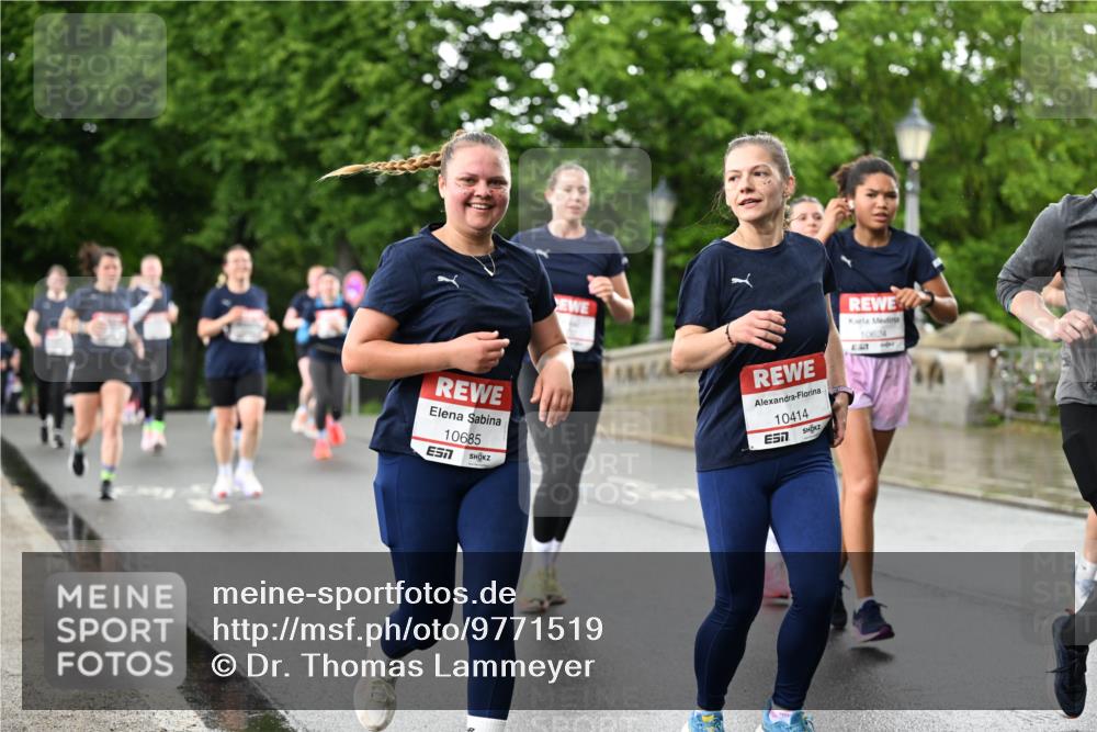 14.06.2026 - REWE Women's Run Dr. Thomas Lammeyer http://msf.ph/oto/9771519 14.06.2026 09:49:29 Laufen 10685, 10414, 10624 meine-sportfotos.de