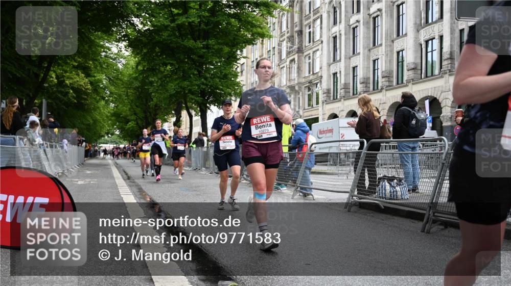 14.06.2026 - REWE Women's Run J. Mangold http://msf.ph/oto/9771583 14.06.2026 09:59:16 Ziel 10088, 10190, 10264, 10279, 10280, 10405, 10450, 10542, 10664, 10721, 10858, 11005, 11275 meine-sportfotos.de