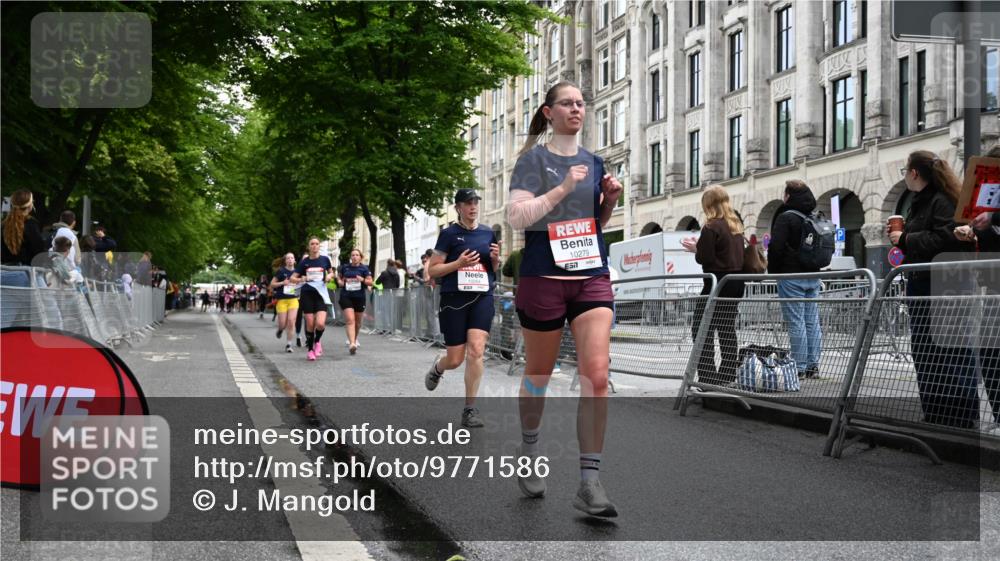14.06.2026 - REWE Women's Run J. Mangold http://msf.ph/oto/9771586 14.06.2026 09:59:16 Ziel 10088, 10190, 10264, 10279, 10280, 10405, 10450, 10542, 10664, 10721, 10858, 11005, 11275 meine-sportfotos.de