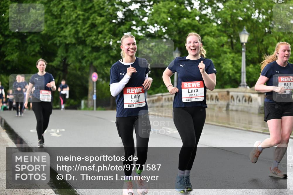 14.06.2026 - REWE Women's Run Dr. Thomas Lammeyer http://msf.ph/oto/9771587 14.06.2026 09:49:35 Laufen 10846, 10114, 57, 11480 meine-sportfotos.de