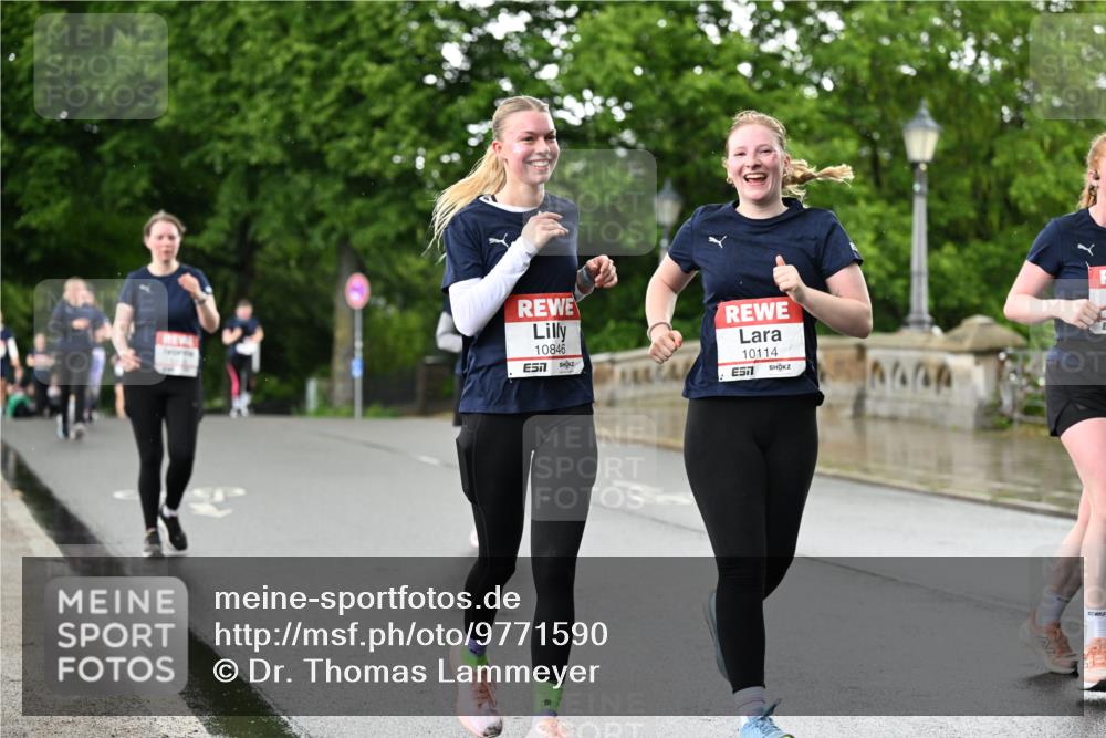 14.06.2026 - REWE Women's Run Dr. Thomas Lammeyer http://msf.ph/oto/9771590 14.06.2026 09:49:35 Laufen 10846, 10114 meine-sportfotos.de