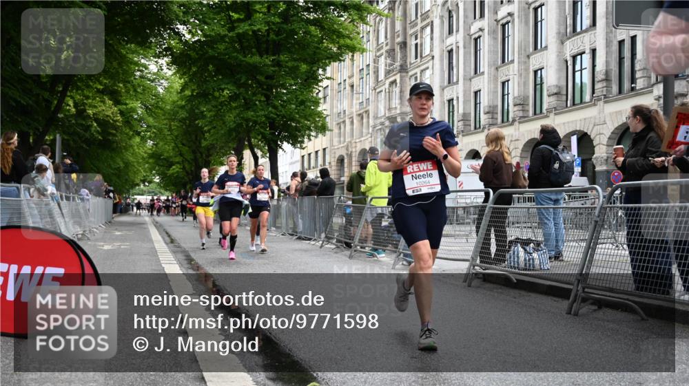 14.06.2026 - REWE Women's Run J. Mangold http://msf.ph/oto/9771598 14.06.2026 09:59:17 Ziel 10088, 10190, 10264, 10279, 10280, 10405, 10542, 10664, 10721, 10858, 11005, 11275 meine-sportfotos.de
