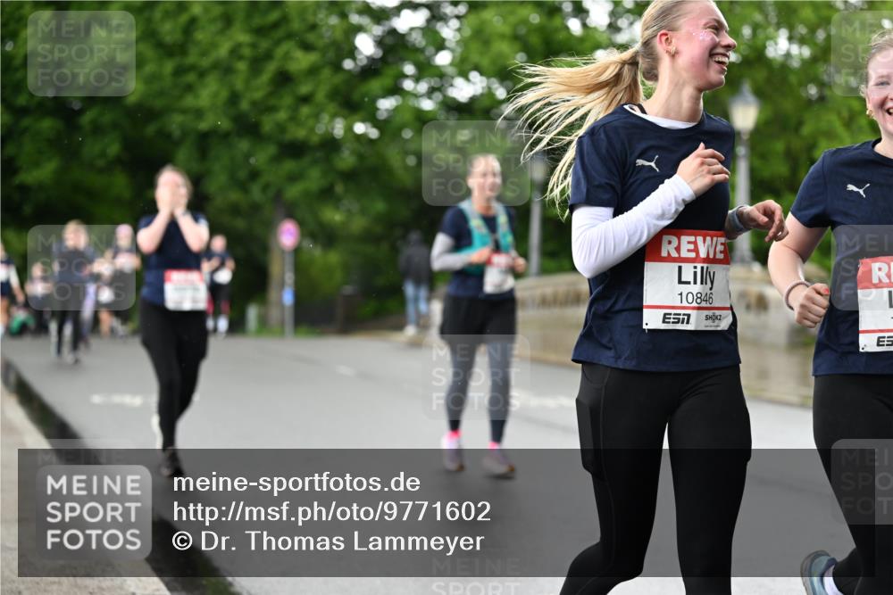 14.06.2026 - REWE Women's Run Dr. Thomas Lammeyer http://msf.ph/oto/9771602 14.06.2026 09:49:36 Laufen 10846 meine-sportfotos.de