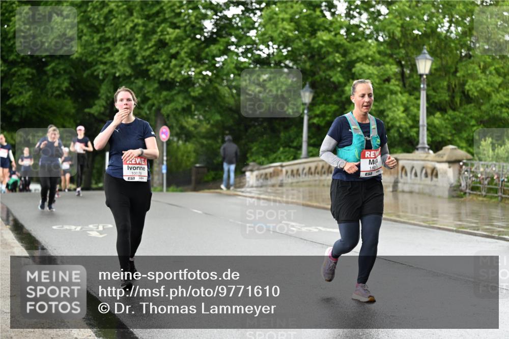 14.06.2026 - REWE Women's Run Dr. Thomas Lammeyer http://msf.ph/oto/9771610 14.06.2026 09:49:37 Laufen 10078, 2, 7, 11015, 4444 meine-sportfotos.de