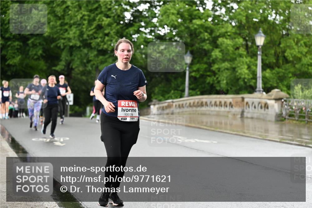 14.06.2026 - REWE Women's Run Dr. Thomas Lammeyer http://msf.ph/oto/9771621 14.06.2026 09:49:38 Laufen 10078 meine-sportfotos.de