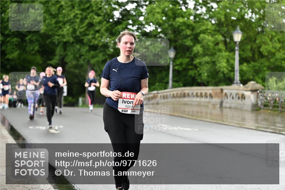 14.06.2026 - REWE Women's Run Dr. Thomas Lammeyer http://msf.ph/oto/9771626 14.06.2026 09:49:38 Laufen 10078, 7 meine-sportfotos.de