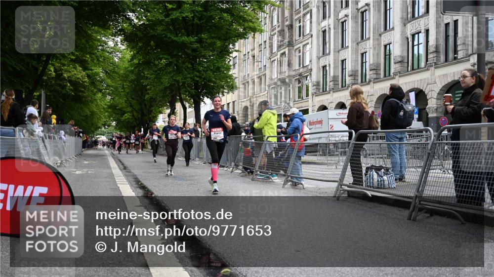 14.06.2026 - REWE Women's Run J. Mangold http://msf.ph/oto/9771653 14.06.2026 09:59:23 Ziel 10190, 10280, 10405, 10542, 10567, 10664, 10850, 11221 meine-sportfotos.de