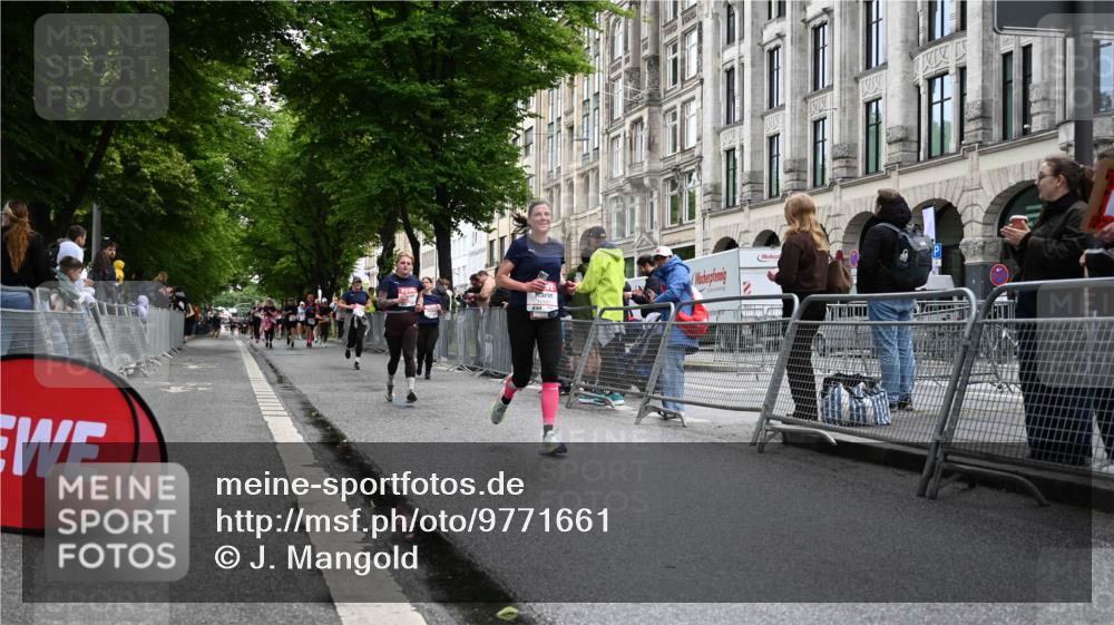 14.06.2026 - REWE Women's Run J. Mangold http://msf.ph/oto/9771661 14.06.2026 09:59:24 Ziel 10190, 10280, 10405, 10542, 10567, 10664, 10850, 11221, 11406 meine-sportfotos.de