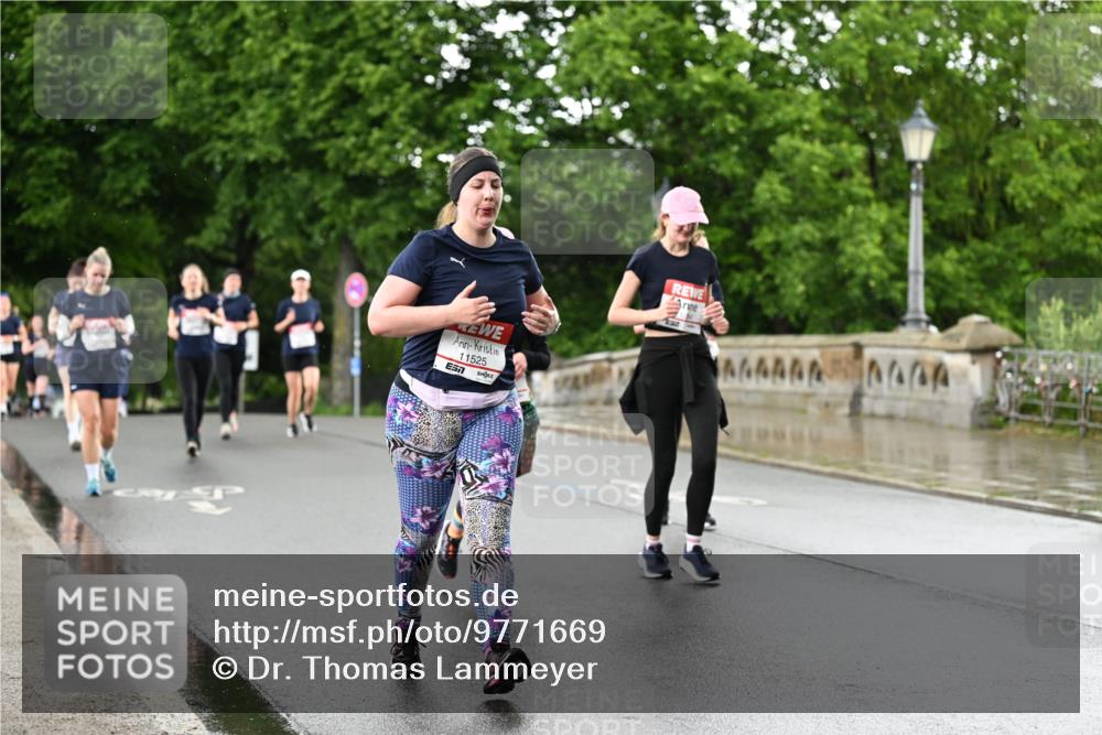 14.06.2026 - REWE Women's Run Dr. Thomas Lammeyer http://msf.ph/oto/9771669 14.06.2026 09:49:44 Laufen 11525, 7 meine-sportfotos.de