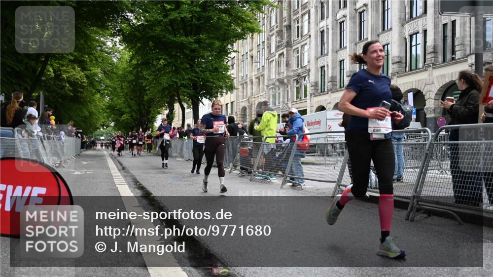 14.06.2026 - REWE Women's Run J. Mangold http://msf.ph/oto/9771680 14.06.2026 09:59:25 Ziel 10190, 10280, 10542, 10567, 10664, 10850, 11221, 11406 meine-sportfotos.de