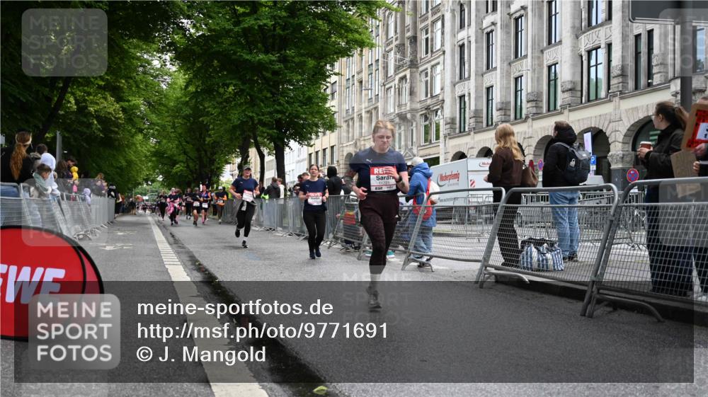 14.06.2026 - REWE Women's Run J. Mangold http://msf.ph/oto/9771691 14.06.2026 09:59:26 Ziel 10190, 10542, 10567, 10850, 11221, 11406 meine-sportfotos.de
