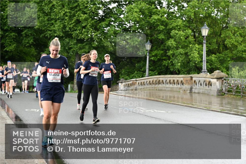 14.06.2026 - REWE Women's Run Dr. Thomas Lammeyer http://msf.ph/oto/9771707 14.06.2026 09:49:47 Laufen 57, 1457, 10852 meine-sportfotos.de