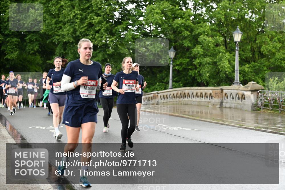 14.06.2026 - REWE Women's Run Dr. Thomas Lammeyer http://msf.ph/oto/9771713 14.06.2026 09:49:47 Laufen 11457, 10852, 7 meine-sportfotos.de