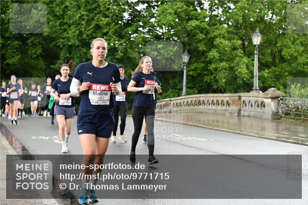 14.06.2026 - REWE Women's Run Dr. Thomas Lammeyer http://msf.ph/oto/9771715 14.06.2026 09:49:47 Laufen 11457, 7, 7 meine-sportfotos.de