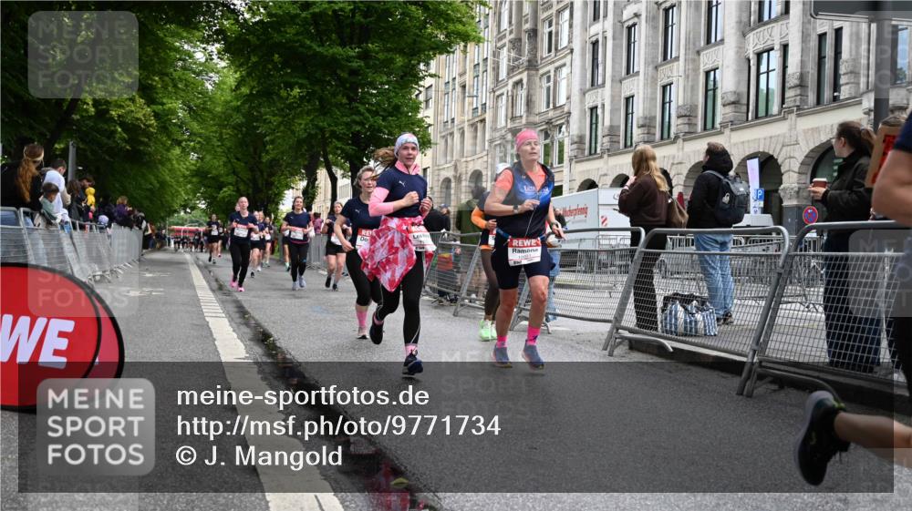 14.06.2026 - REWE Women's Run J. Mangold http://msf.ph/oto/9771734 14.06.2026 09:59:35 Ziel 10093, 10391, 10556, 10565, 10616, 10777, 10881, 11138, 11353, 11371, 11441, 11446 meine-sportfotos.de