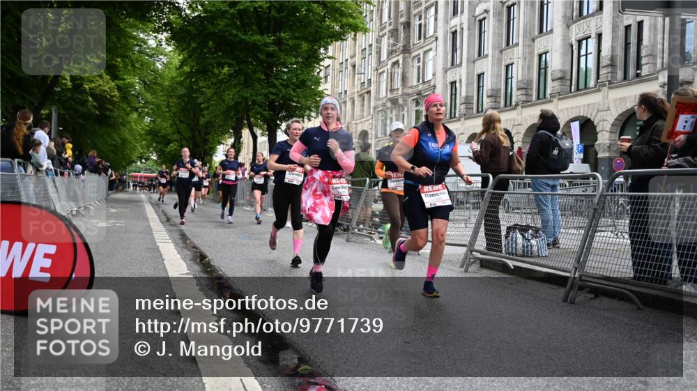 14.06.2026 - REWE Women's Run J. Mangold http://msf.ph/oto/9771739 14.06.2026 09:59:35 Ziel 10093, 10391, 10556, 10565, 10616, 10777, 10881, 11138, 11353, 11371, 11441, 11446 meine-sportfotos.de