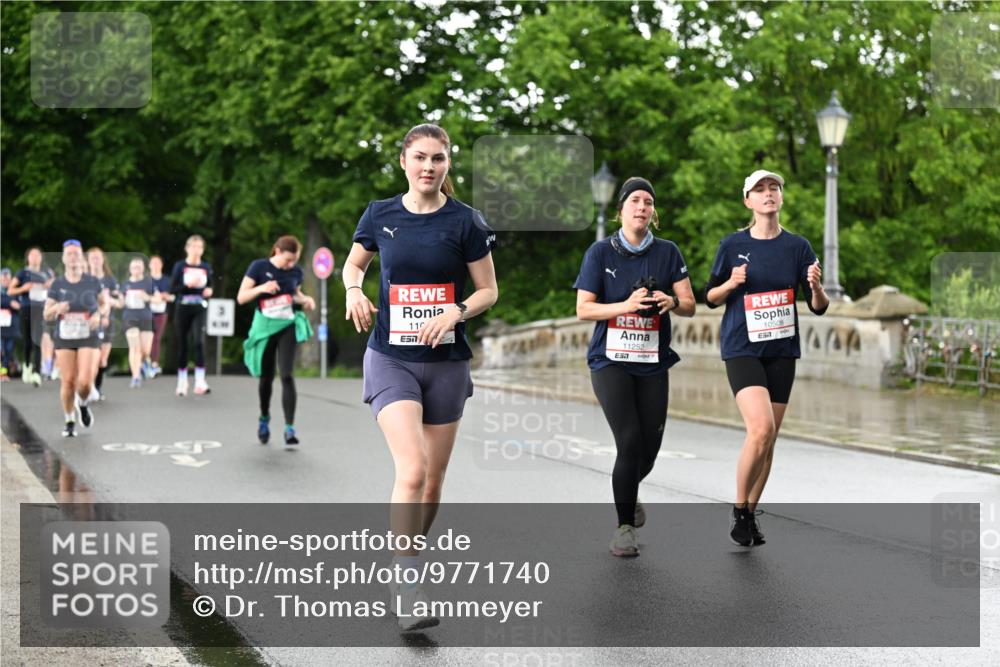 14.06.2026 - REWE Women's Run Dr. Thomas Lammeyer http://msf.ph/oto/9771740 14.06.2026 09:49:50 Laufen 110, 7, 11252, 57, 10508, 7, 1404 meine-sportfotos.de