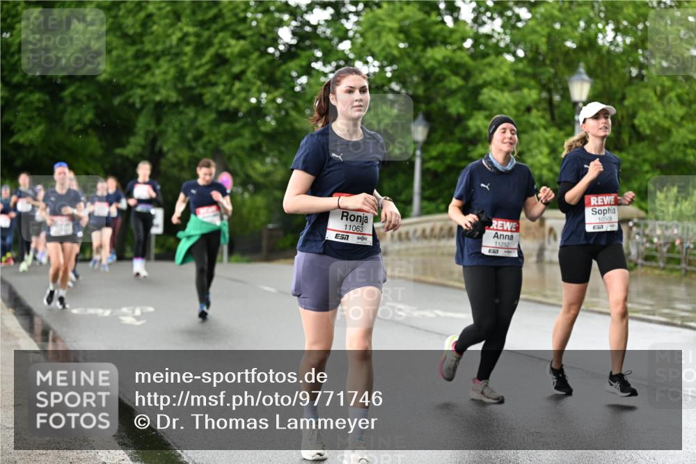 14.06.2026 - REWE Women's Run Dr. Thomas Lammeyer http://msf.ph/oto/9771746 14.06.2026 09:49:50 Laufen 11063, 7, 11252, 57, 10508 meine-sportfotos.de