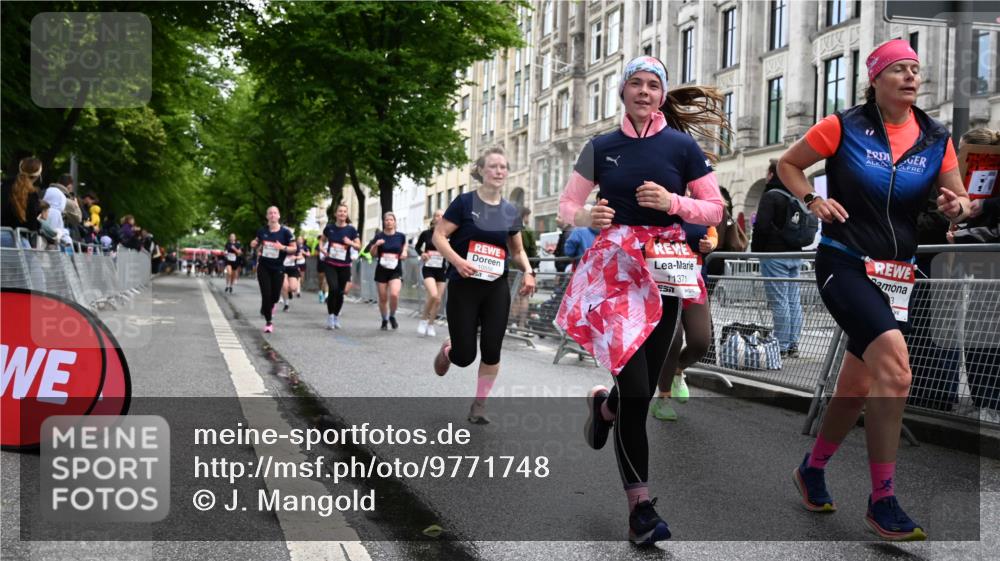 14.06.2026 - REWE Women's Run J. Mangold http://msf.ph/oto/9771748 14.06.2026 09:59:36 Ziel 10093, 10391, 10556, 10565, 10616, 10777, 10881, 11138, 11353, 11371, 11441, 11446 meine-sportfotos.de