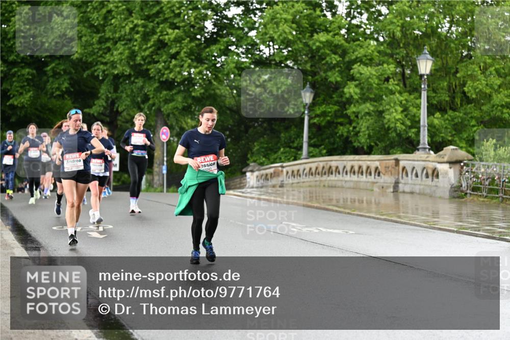 14.06.2026 - REWE Women's Run Dr. Thomas Lammeyer http://msf.ph/oto/9771764 14.06.2026 09:49:52 Laufen 10243 meine-sportfotos.de
