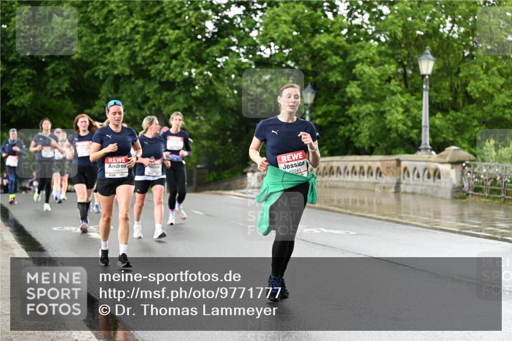 14.06.2026 - REWE Women's Run Dr. Thomas Lammeyer http://msf.ph/oto/9771777 14.06.2026 09:49:53 Laufen 10963, 10243 meine-sportfotos.de