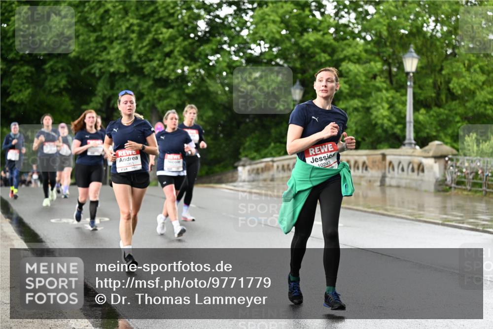 14.06.2026 - REWE Women's Run Dr. Thomas Lammeyer http://msf.ph/oto/9771779 14.06.2026 09:49:53 Laufen 10243 meine-sportfotos.de