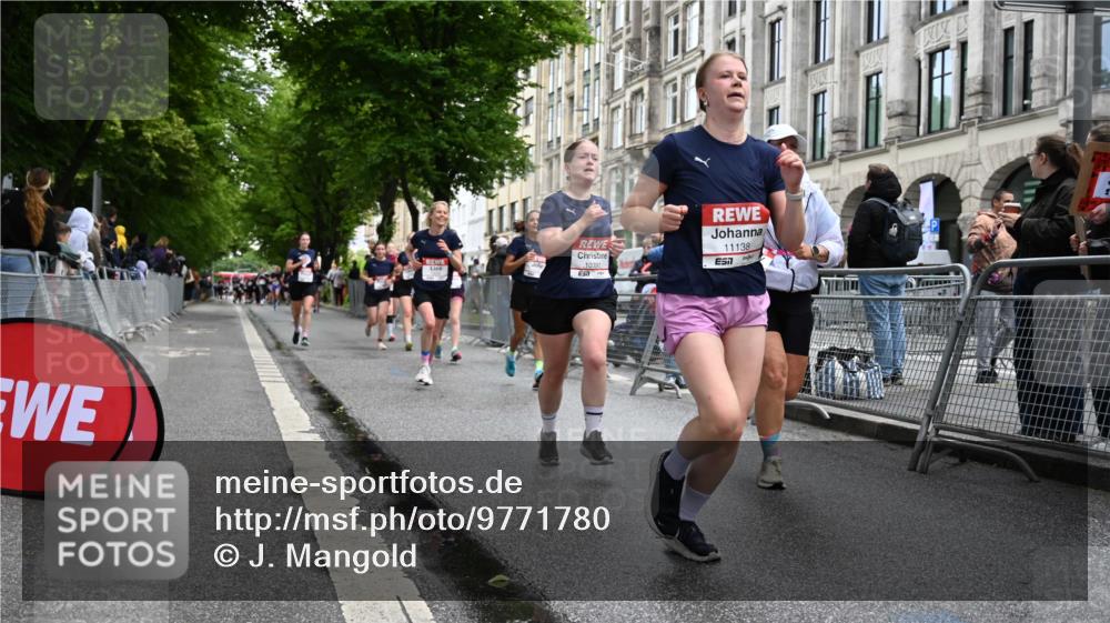 14.06.2026 - REWE Women's Run J. Mangold http://msf.ph/oto/9771780 14.06.2026 09:59:41 Ziel 10055, 10058, 10082, 10083, 10391, 10565, 10776, 10777, 10881, 11138, 11269, 11353, 11385, 11441, 11446 meine-sportfotos.de