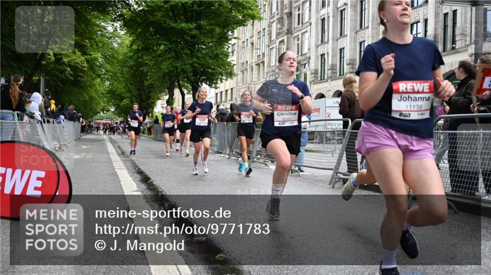 14.06.2026 - REWE Women's Run J. Mangold http://msf.ph/oto/9771783 14.06.2026 09:59:41 Ziel 10055, 10058, 10082, 10083, 10391, 10565, 10776, 10777, 10881, 11138, 11269, 11353, 11385, 11441, 11446 meine-sportfotos.de
