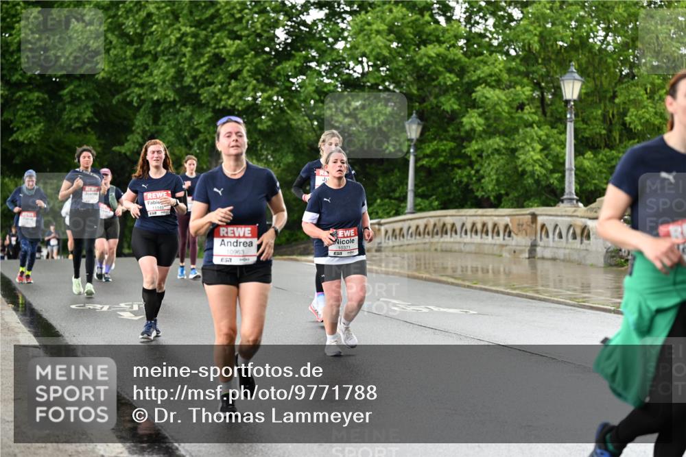 14.06.2026 - REWE Women's Run Dr. Thomas Lammeyer http://msf.ph/oto/9771788 14.06.2026 09:49:54 Laufen 11145, 10963, 57, 10371 meine-sportfotos.de