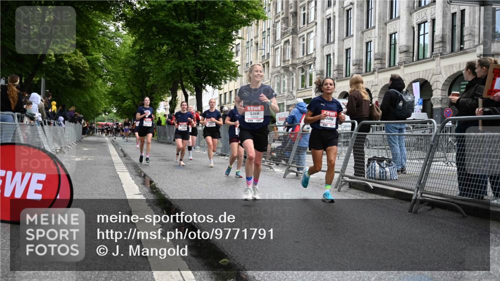 14.06.2026 - REWE Women's Run J. Mangold http://msf.ph/oto/9771791 14.06.2026 09:59:42 Ziel 10055, 10058, 10082, 10083, 10391, 10565, 10776, 10881, 11138, 11269, 11353, 11385, 11441, 11446 meine-sportfotos.de
