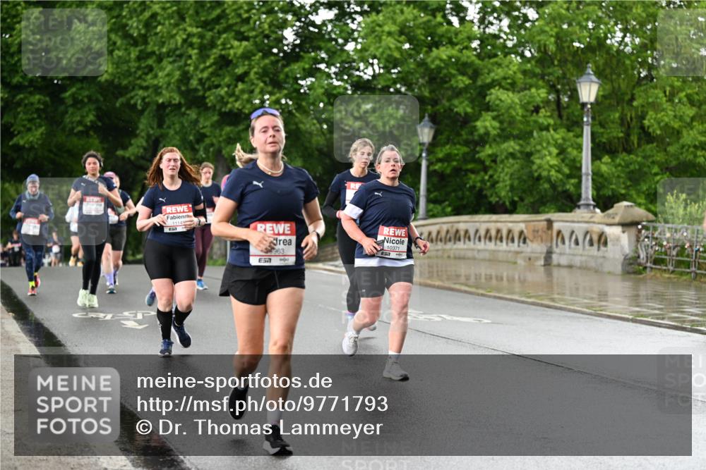 14.06.2026 - REWE Women's Run Dr. Thomas Lammeyer http://msf.ph/oto/9771793 14.06.2026 09:49:54 Laufen 11145, 5, 963, 10371, 7 meine-sportfotos.de
