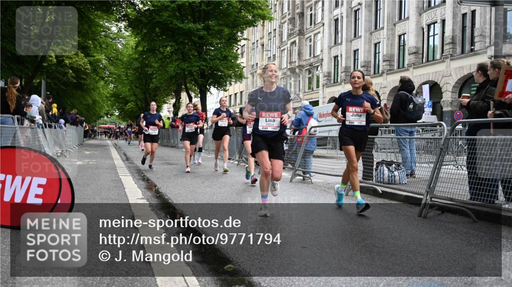 14.06.2026 - REWE Women's Run J. Mangold http://msf.ph/oto/9771794 14.06.2026 09:59:42 Ziel 10055, 10058, 10082, 10083, 10391, 10565, 10776, 10881, 11138, 11269, 11353, 11385, 11441, 11446 meine-sportfotos.de