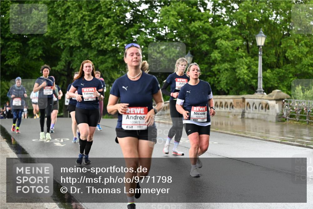 14.06.2026 - REWE Women's Run Dr. Thomas Lammeyer http://msf.ph/oto/9771798 14.06.2026 09:49:55 Laufen 11145, 10963, 10371 meine-sportfotos.de