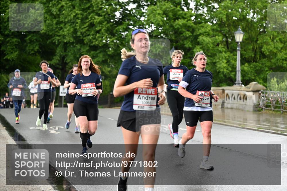 14.06.2026 - REWE Women's Run Dr. Thomas Lammeyer http://msf.ph/oto/9771802 14.06.2026 09:49:55 Laufen 11145, 10963, 0371, 7, 57 meine-sportfotos.de