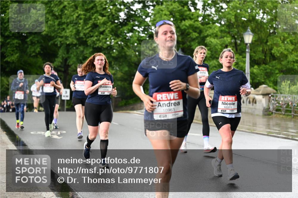 14.06.2026 - REWE Women's Run Dr. Thomas Lammeyer http://msf.ph/oto/9771807 14.06.2026 09:49:55 Laufen 11145, 7, 10963, 57, 10371 meine-sportfotos.de