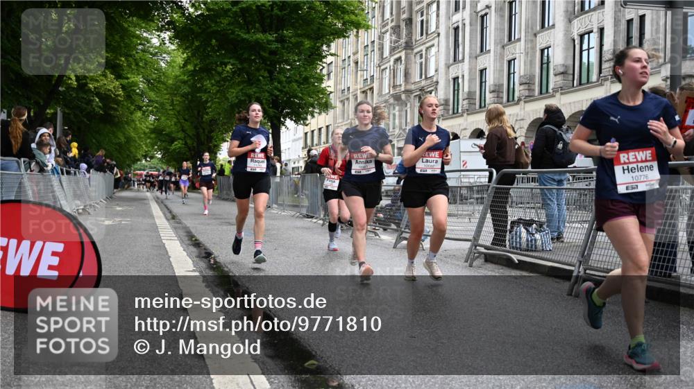 14.06.2026 - REWE Women's Run J. Mangold http://msf.ph/oto/9771810 14.06.2026 09:59:44 Ziel 10055, 10058, 10082, 10083, 10391, 10732, 10776, 10820, 11138, 11269, 11385, 11446 meine-sportfotos.de