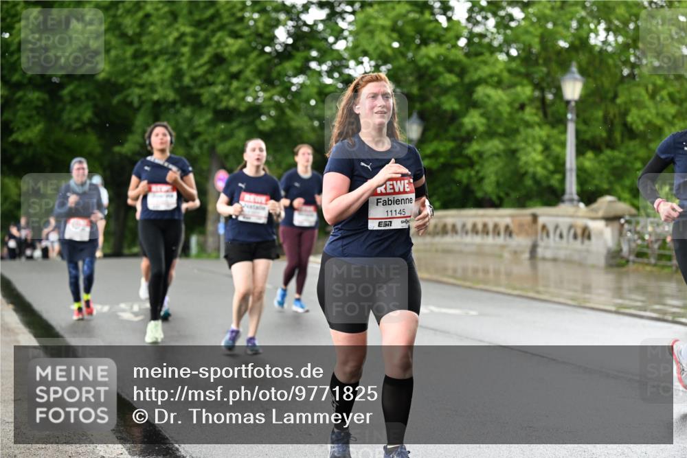 14.06.2026 - REWE Women's Run Dr. Thomas Lammeyer http://msf.ph/oto/9771825 14.06.2026 09:49:57 Laufen 11145, 7 meine-sportfotos.de