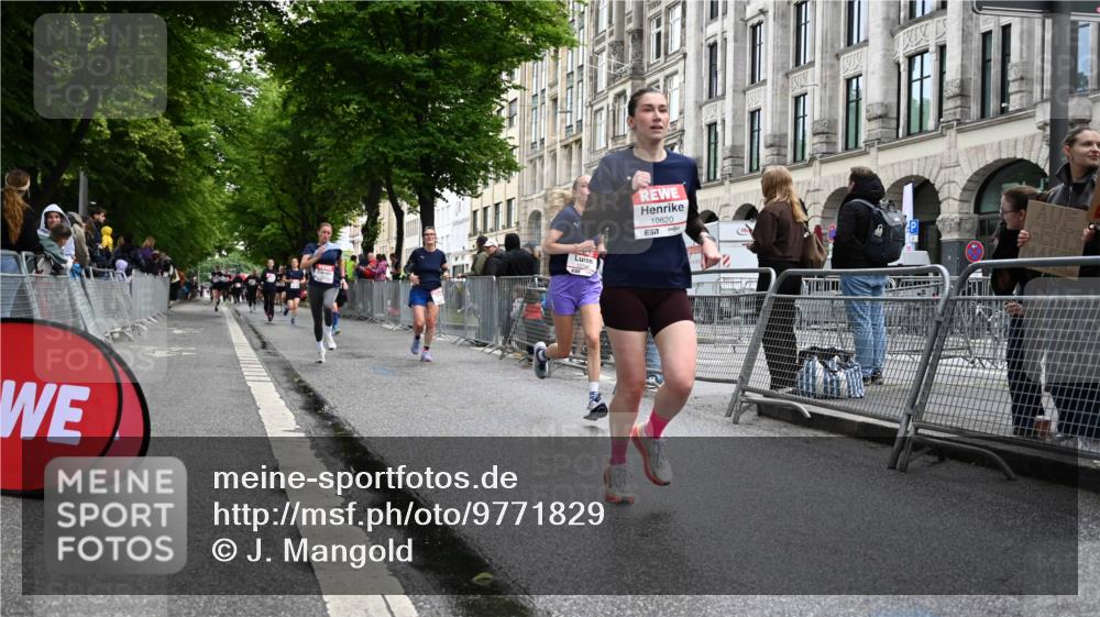 14.06.2026 - REWE Women's Run J. Mangold http://msf.ph/oto/9771829 14.06.2026 09:59:50 Ziel 10090, 10302, 10715, 10732, 10820, 11269, 11385 meine-sportfotos.de