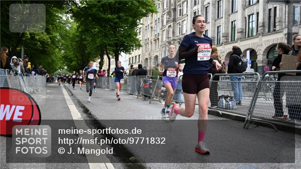 14.06.2026 - REWE Women's Run J. Mangold http://msf.ph/oto/9771832 14.06.2026 09:59:50 Ziel 10090, 10302, 10715, 10732, 10820, 11269, 11385 meine-sportfotos.de