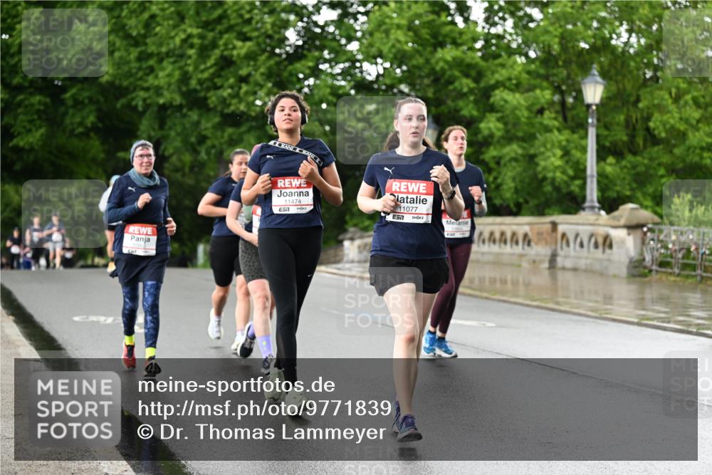 14.06.2026 - REWE Women's Run Dr. Thomas Lammeyer http://msf.ph/oto/9771839 14.06.2026 09:49:58 Laufen 11474, 7, 11077 meine-sportfotos.de