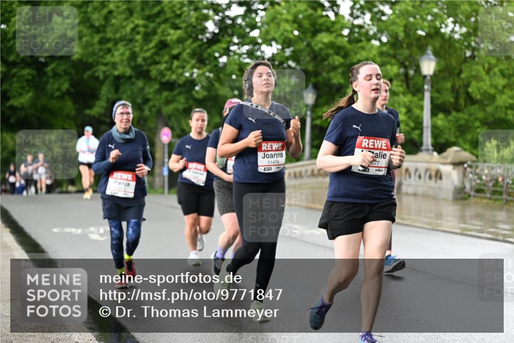 14.06.2026 - REWE Women's Run Dr. Thomas Lammeyer http://msf.ph/oto/9771847 14.06.2026 09:49:59 Laufen 11474, 77, 2222 meine-sportfotos.de