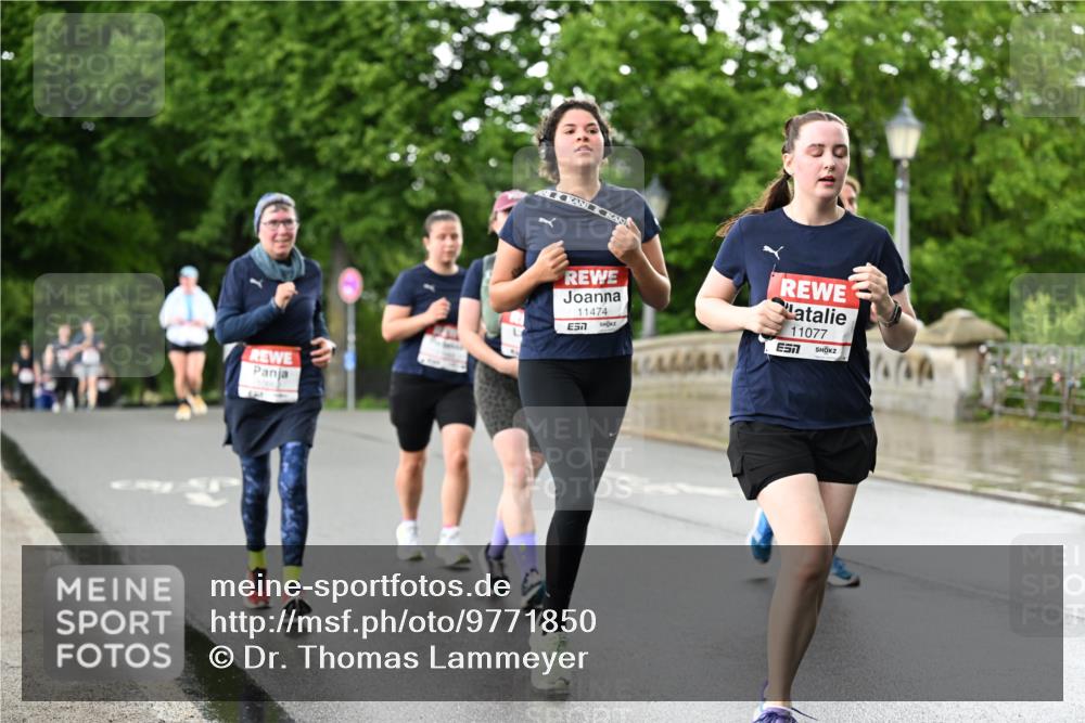14.06.2026 - REWE Women's Run Dr. Thomas Lammeyer http://msf.ph/oto/9771850 14.06.2026 09:49:59 Laufen 11474, 7, 11077, 7 meine-sportfotos.de