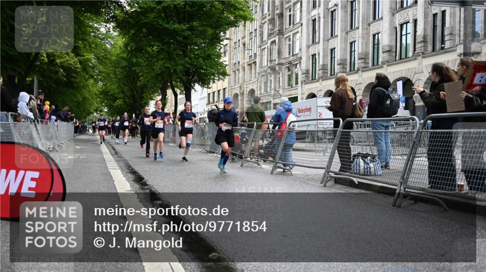 14.06.2026 - REWE Women's Run J. Mangold http://msf.ph/oto/9771854 14.06.2026 09:59:54 Ziel 10090, 10302, 10715, 10732, 10820, 10839, 10840, 11369 meine-sportfotos.de