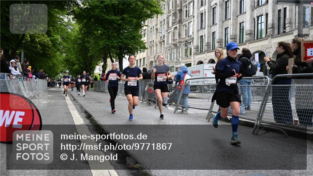 14.06.2026 - REWE Women's Run J. Mangold http://msf.ph/oto/9771867 14.06.2026 09:59:56 Ziel 10090, 10602, 10715, 10839, 10840, 10995, 11369 meine-sportfotos.de